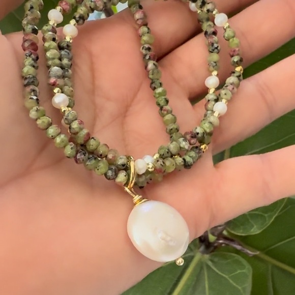 Beautiful Bracelet - Picture 3 of 3